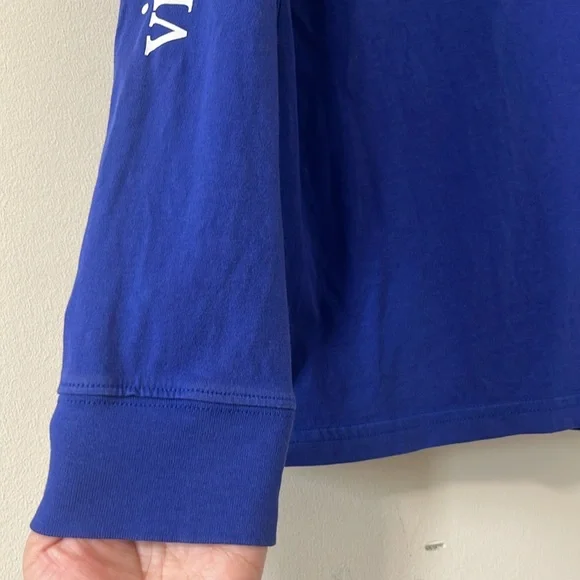 Vineyard Vines Vintage Whale Graphic Hoodie Blue White Size Small - Picture 3 of 6